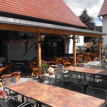 Restaurant & Pension "Bauernhof Zum Silberbergwerk" Limbach-Oberfrohna Bagian luar foto